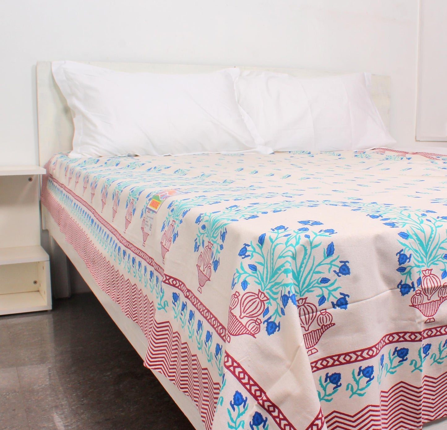 Blue Floral Bordered Print Single Bedsheet 63 X 90 Inches