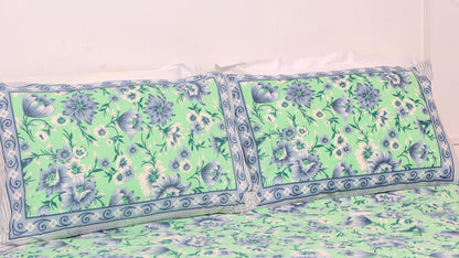 Green & Blue Floral Printed King Size Double Bedsheet 93 X 108 Inches with 2 Pillow Covers