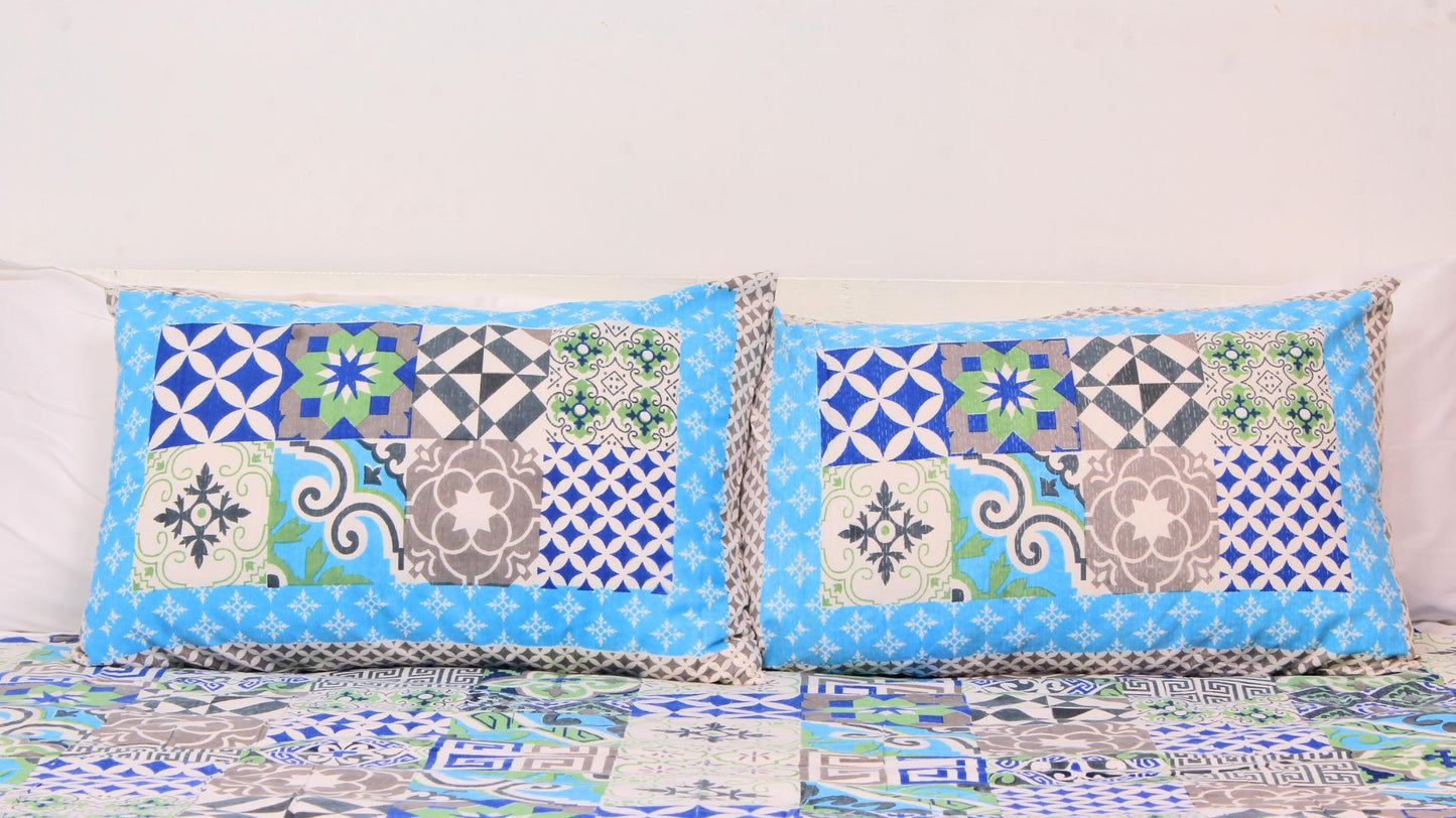 Blue Geometric Borderd Printed King Size Double Bedsheet 93 x 108 Inches with 2 Pillow Covers