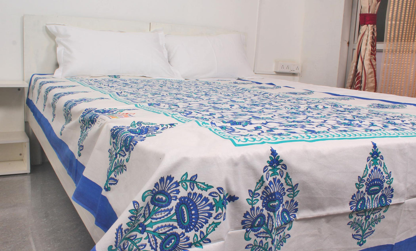 Floral Blue Print Bordered Single Bedsheet 63 X 90 Inches