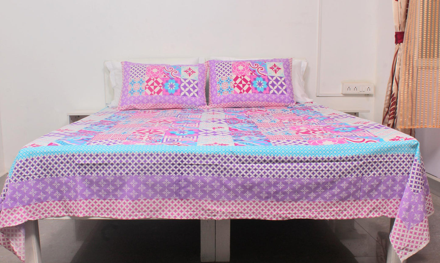 Pink Geometric Borderd Printed King Size Double Bedsheet 93 x 108 Inches with 2 Pillow Covers