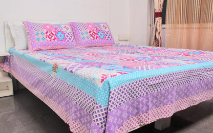 Pink Geometric Borderd Printed King Size Double Bedsheet 93 x 108 Inches with 2 Pillow Covers