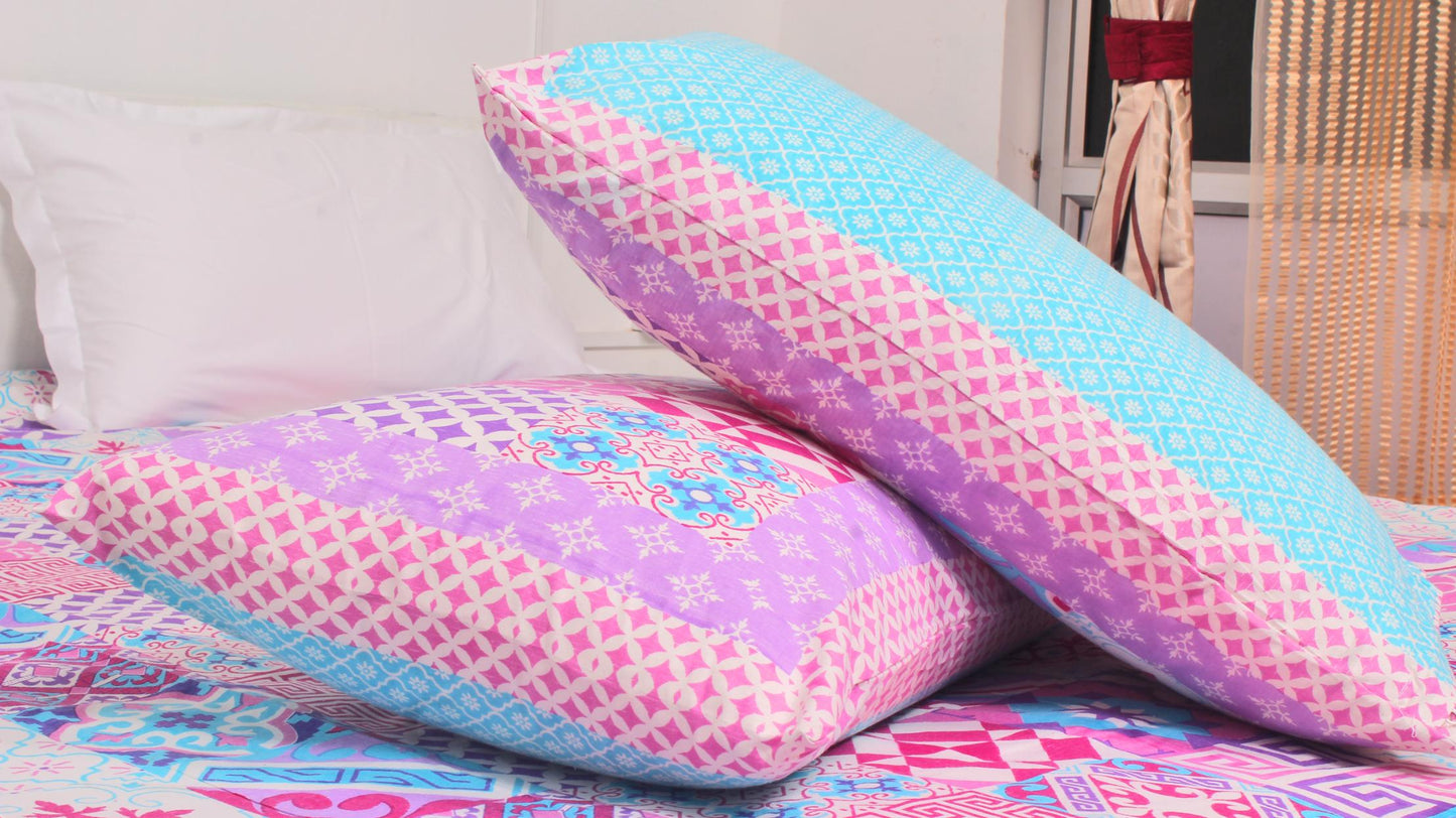 Pink Geometric Borderd Printed King Size Double Bedsheet 93 x 108 Inches with 2 Pillow Covers